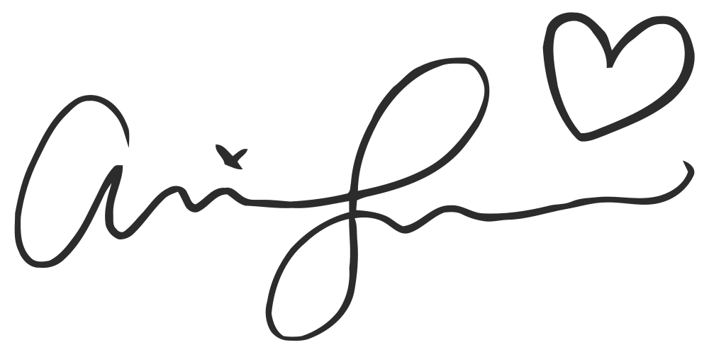 Ariana Grande signature