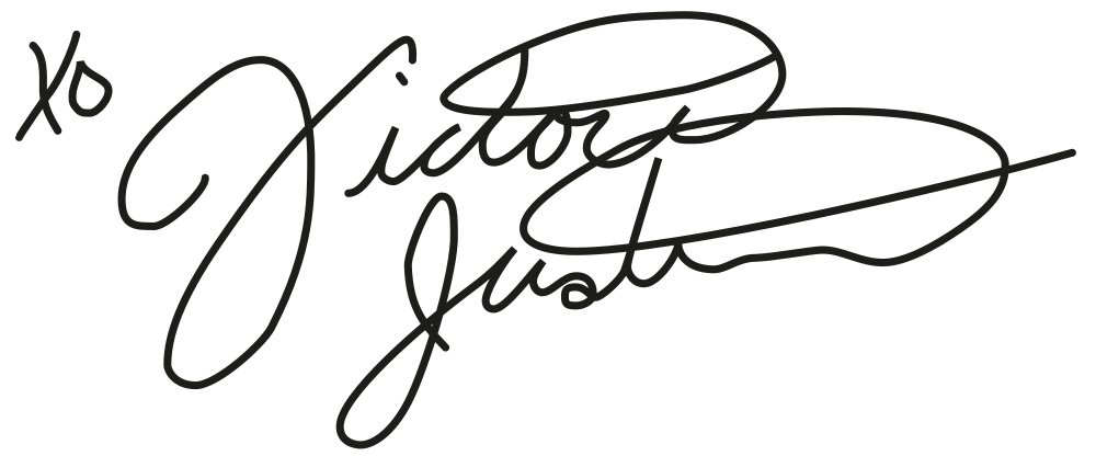 Victoria Justice signature